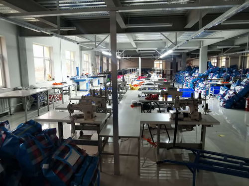 定制工作服酒店裝,蘭州大型服裝廠,服裝生產工藝之鎖眼釘扣